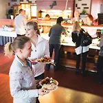 Sport & Vesileppis Hotel