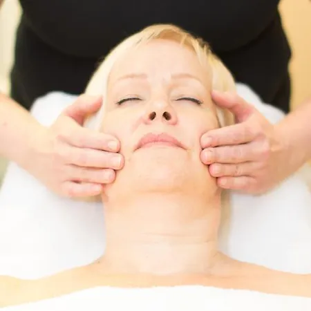 Sport & Vesileppis מלון