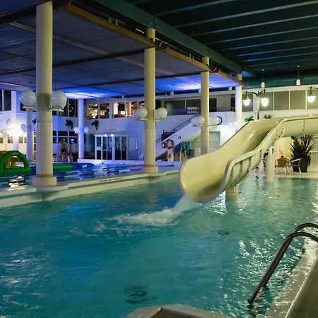 Sport & Vesileppis מלון Leppävirta