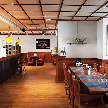 Sport & Vesileppis 4*