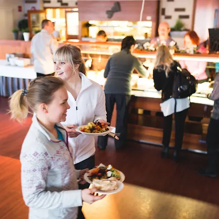 Sport & Vesileppis מלון