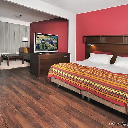 Sport & Vesileppis Hotel 4*
